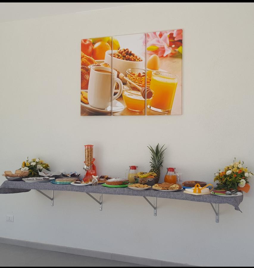 L'Isola Del Sole Bed & Breakfast Castelluzzo Exterior photo